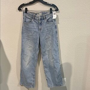 Abercrombie kids high rise wide leg brand new. Jeans Size 15/16 Short